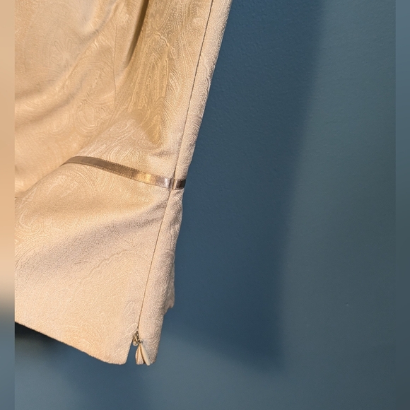 Silk Ann Taylor Cream Top - Picture 3 of 5